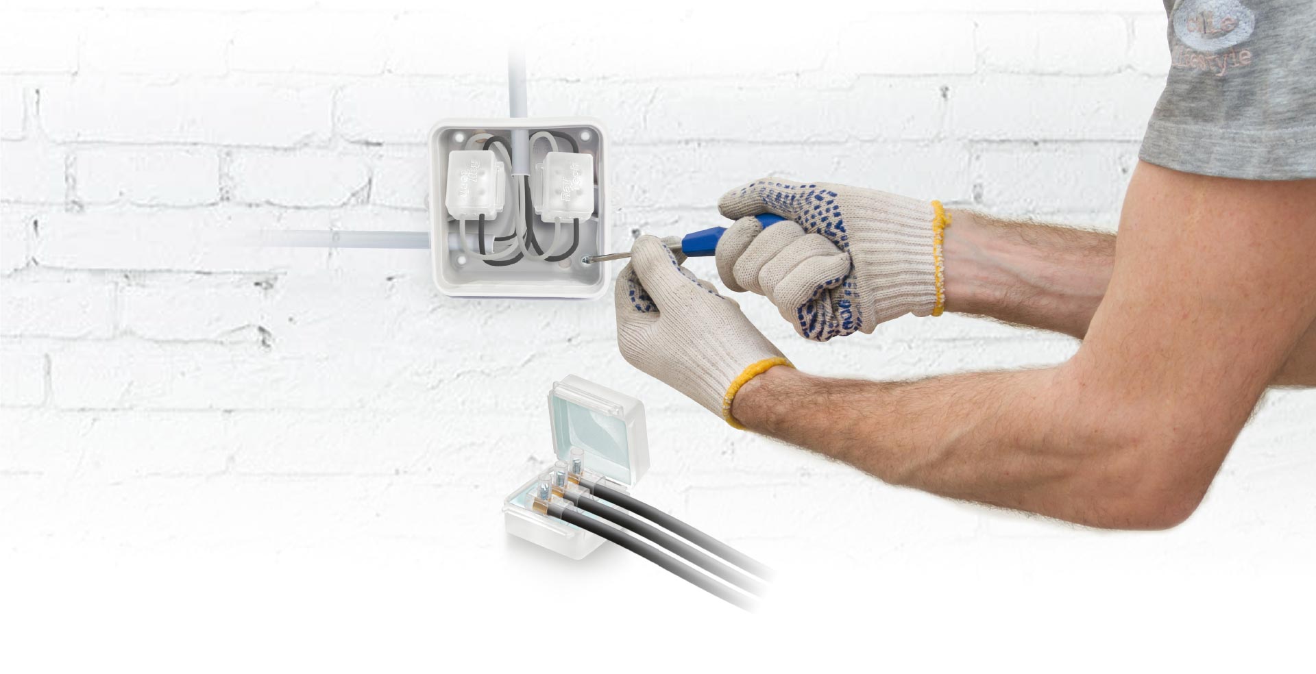 Gel Box enclosures protecting electrical connections